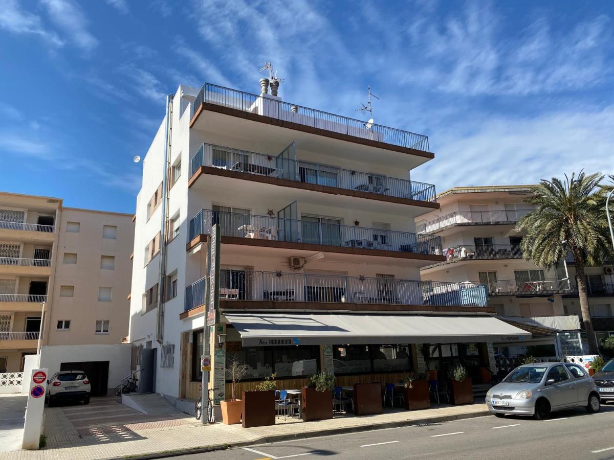 Apartamentos Aquarium. 150 Metros Playa. Росес Екстер'єр фото